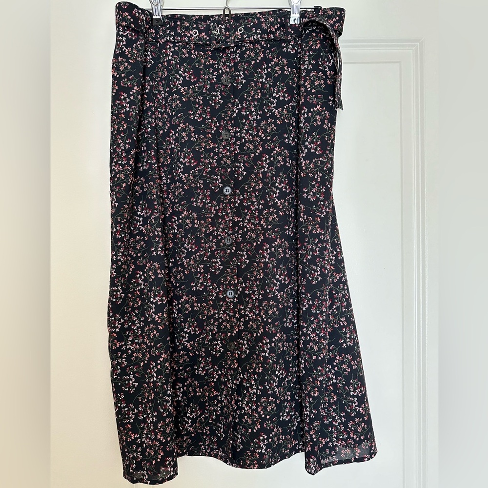 Paper Crane navy blue floral skirt - medium